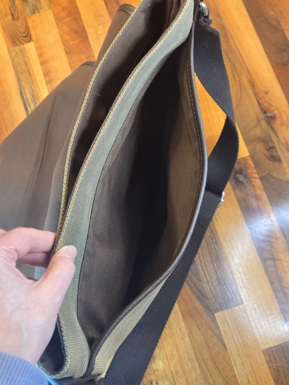 Levenger Canvas & Leather Field Messenger Bag - NWOT